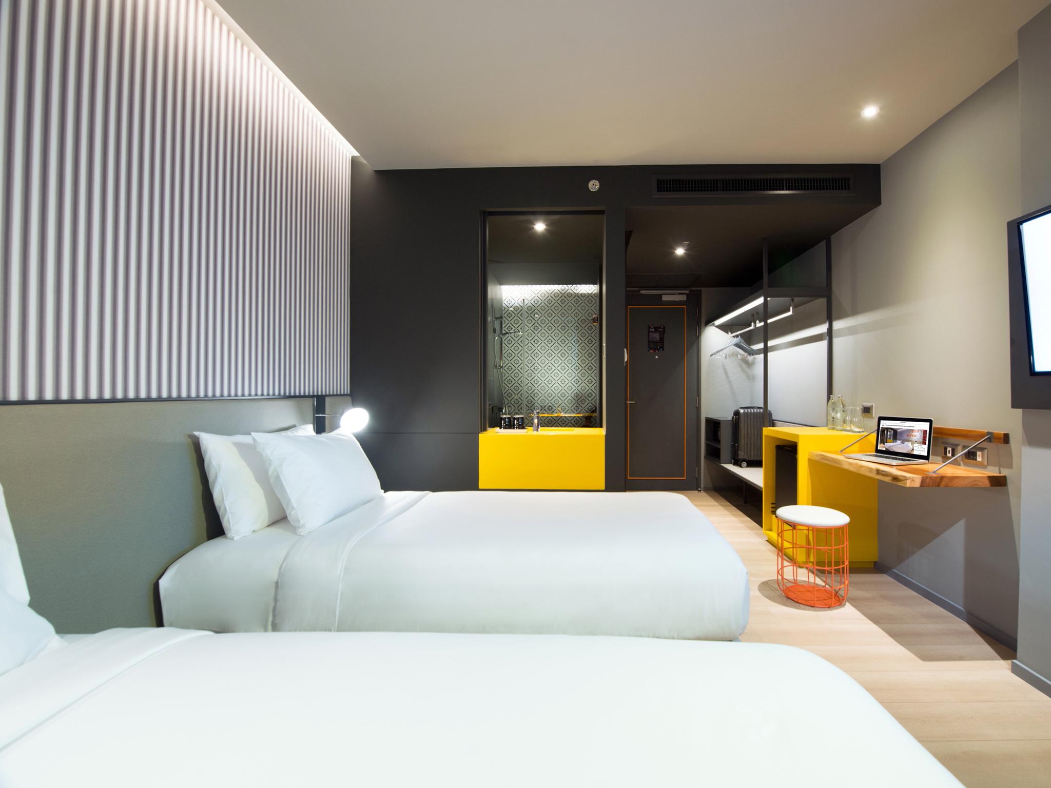 ホテル Ibis Styles Bangkok Sukhumvit 4 エクステリア 写真